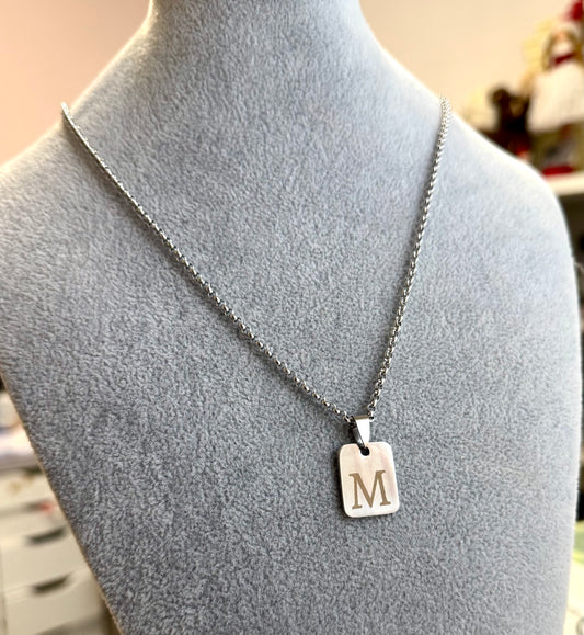 Muška ogrlica s gravurom