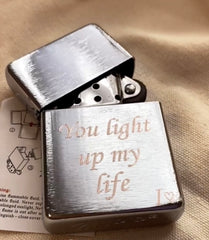 Upaljač s gravurom