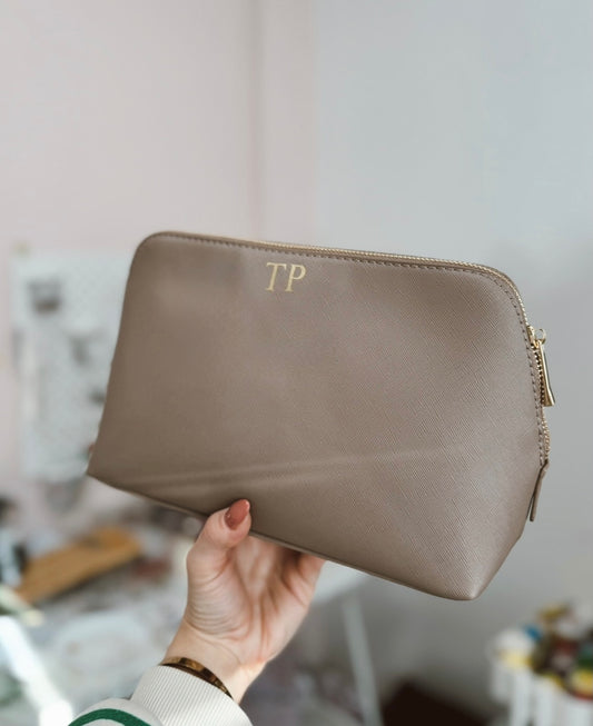 Kozmetička torba s inicijalima ZARA