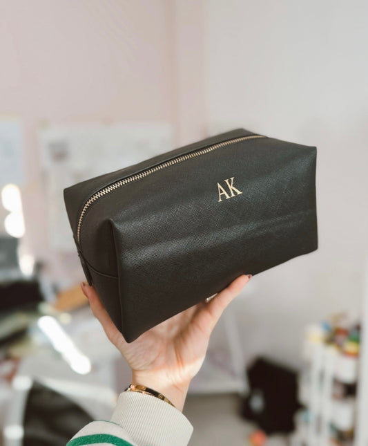 Kozmetička torba s inicijalima MARA